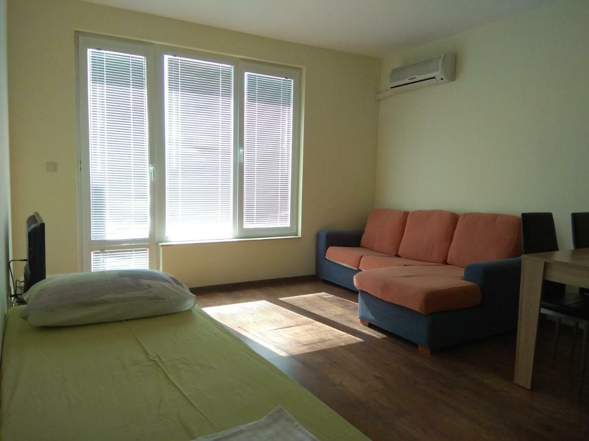 Private Apartment In Faith - Ravda Exterior foto